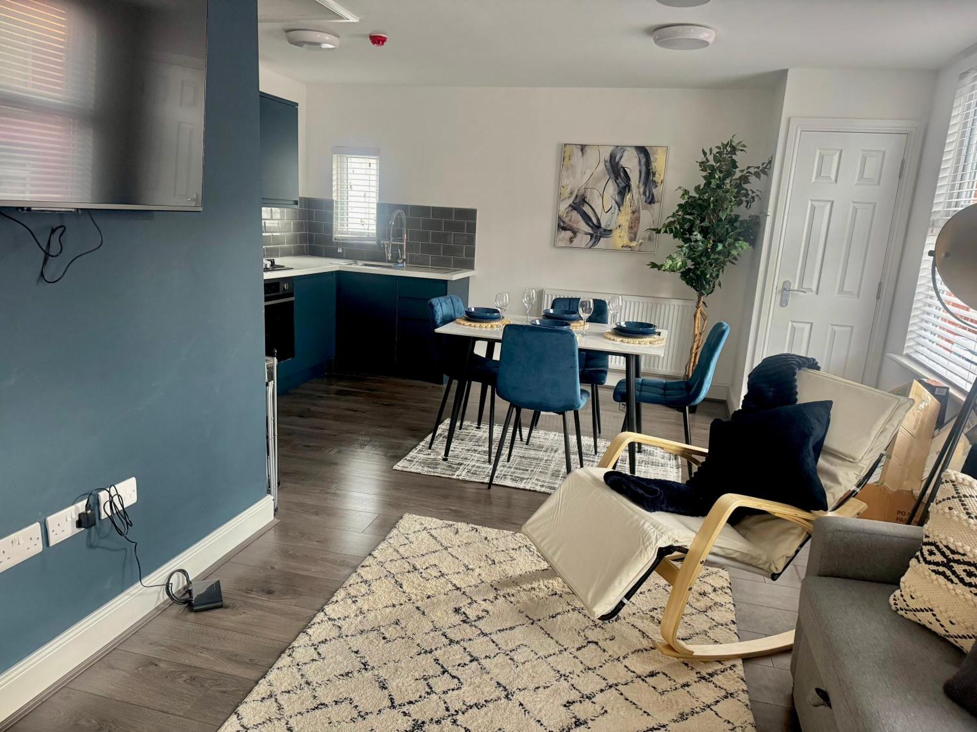New Duplex Liverpool Apartment, Free On Street Parking, Tv To All Rooms, Sound System, Laundry Kültér fotó